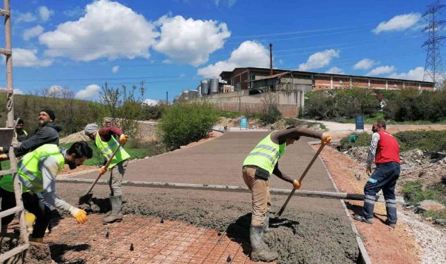 Kocaeli büyükşehir, köy yolları yapımını sürdürüyor
