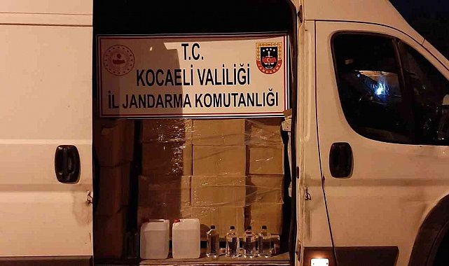 Kocaeli'de bin 400 litre bandrolsüz etil alkol ele geçirildi
