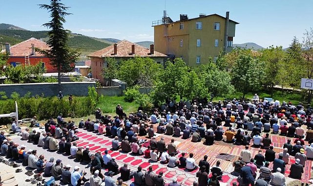 Konya'da çiftçiler yağmur duasında buluştu