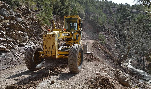 Korkuteli&#039;de yayla yollarına bakım