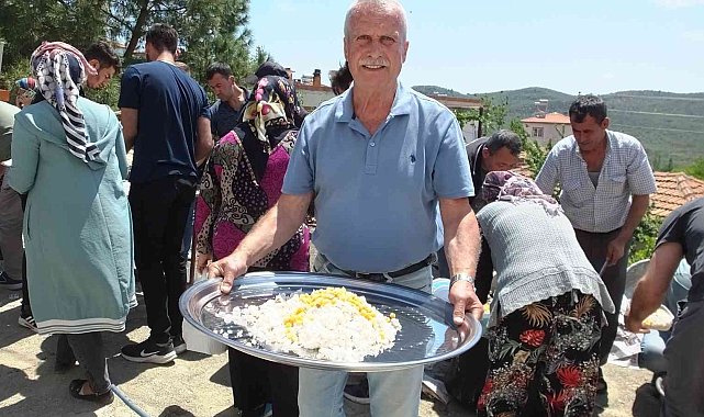 Köy hayrında 2 bin kişiye zeytinyağlı pilav ve çorba ikramı yapıldı