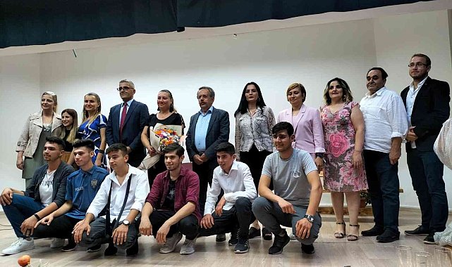 Köyceğiz Mesleki ve Teknik Anadolu Lisesi'nden yılsonu gösterisi