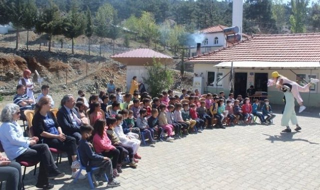 Köyceğiz'de İstanbullu öğrenciler şenlik düzenledi