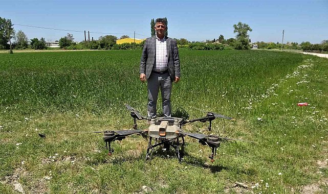 Köylüler dron aldı tarlasını ilaçlatmak isteyen sıraya giriyor