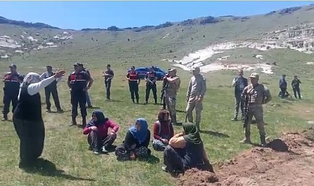 Köylüler ellerinde taş ve sopalarla sondaj çalışmasını engelledi