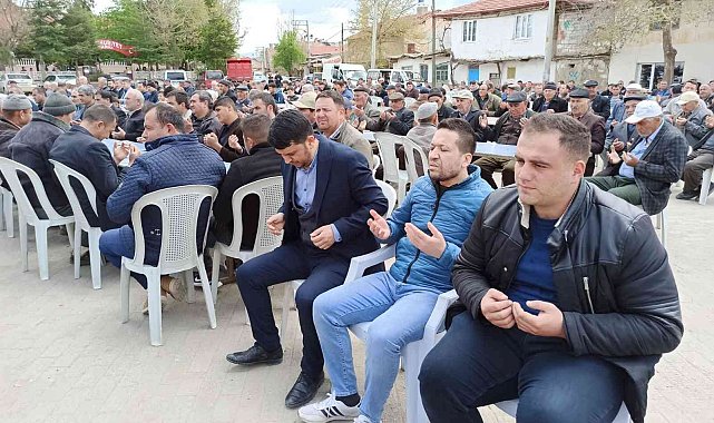 Köylüler kurban kesip yağmur duası ettiler