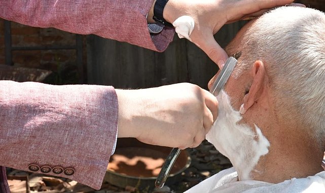 Kuaförlerden gönüllere dokunan hizmet