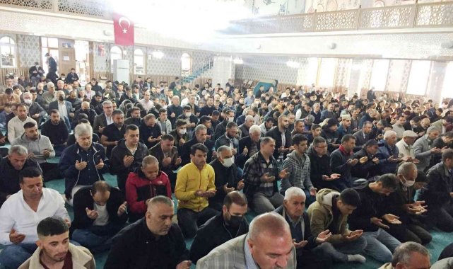 Kulu&#039;da 2 yılın ardından bayram namazı kılındı