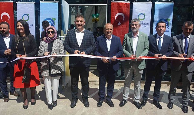 Kursiyerlerin el emeği ürünleri görücüye çıkı