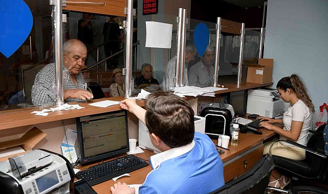 Kuşadası Belediyesi'nde vezneler hafta sonu açık