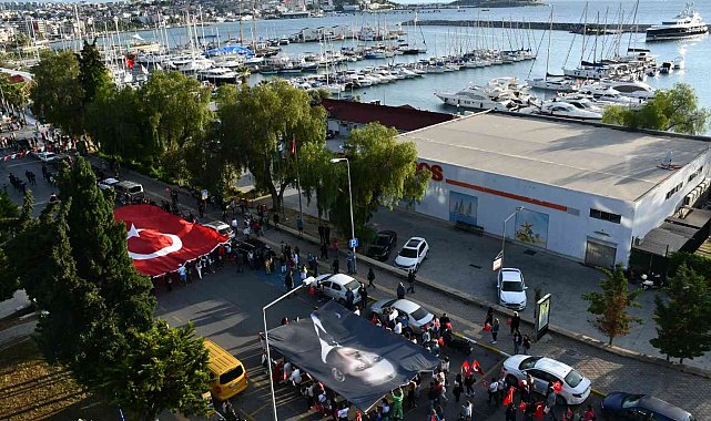 Kuşadası&#039;na Yakışır 19 Mayıs Kutlaması
