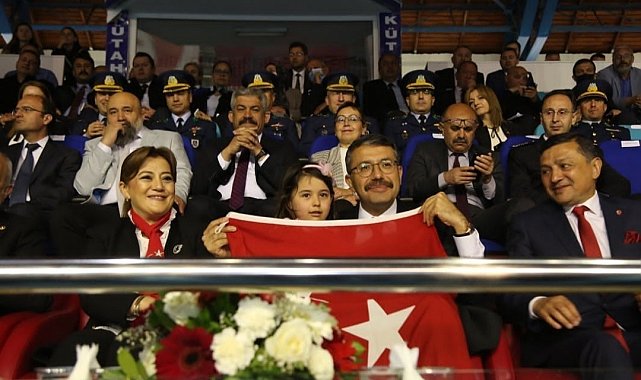 Kütahya'da 19 Mayıs törenlerine damga vuran fotoğraf