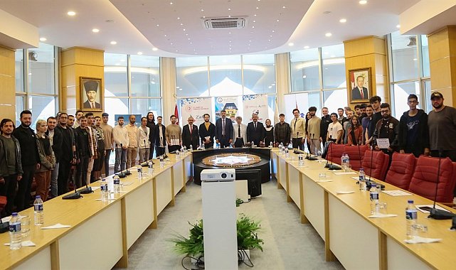 Kütahya'da 'Siber vatan' eğitimlerini tamamlayan 45 öğrenciye sertifika