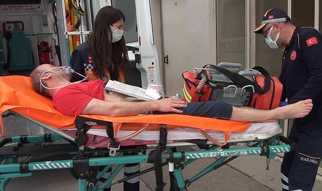 Kütahya'da aynı aileden 3 kişi evde baygın halde bulundu