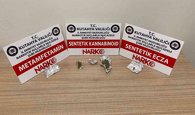 Kütahya'da üzerlerinden uyuşturucu çıkan 3 kişi gözaltına alındı