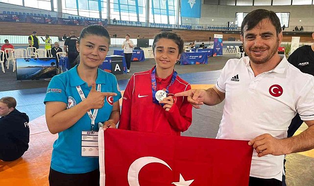 Lise öğrencisi Aybüke okul sporlarında dünya ikincisi oldu