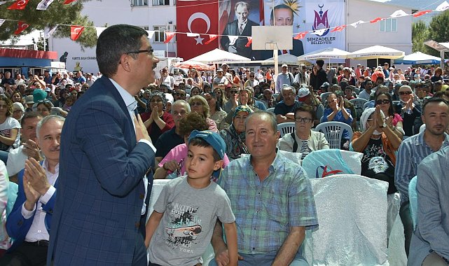 Mahalle muhtarından Başkan Çelik'e övgü