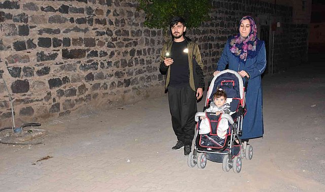 Mahallelinin &#039;elektrik&#039; isyanı