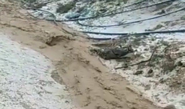 Malatya'da sağanak ve dolu etkili oldu