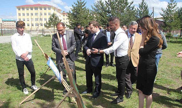 Malazgirt'te resim sergisi