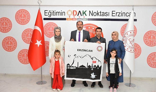 Mama Hatun Anaokulundan "Minik Eller Büyük Türkiye"