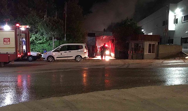 Manisa Organize Sanayi Bölgesinde fabrika yangını