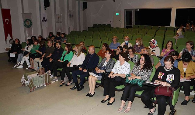 Manisa&#039;da &#039;Kadın Muhtarlar Çalıştayı&#039; yapıldı