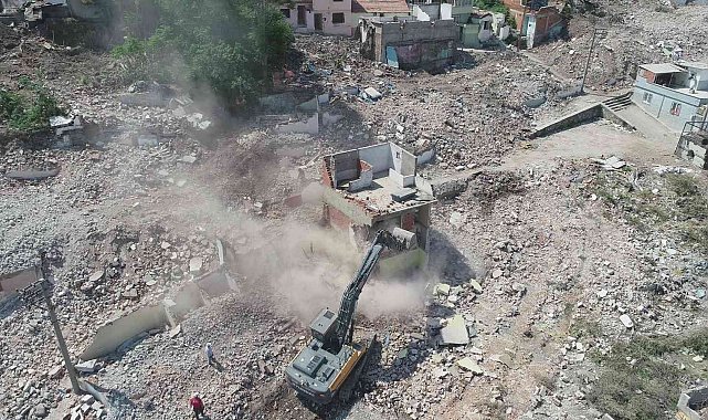 Manisa&#039;da kentsel dönüşüm alanından dualar yükseldi