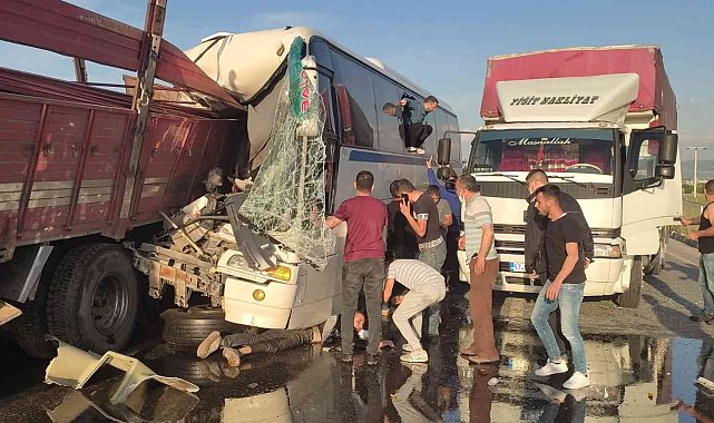 Manisa'daki işçi servisi kazasında yaralanan 35 işçi taburcu edildi