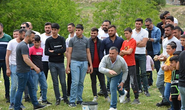 Mardin'de birincisi düzenlenen bahar şenlikleri büyük bir çoşkuyla kutlandı