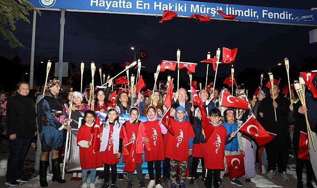 Menteşe&#039;de 19 Mayıs akşamı coşkulu kutlama