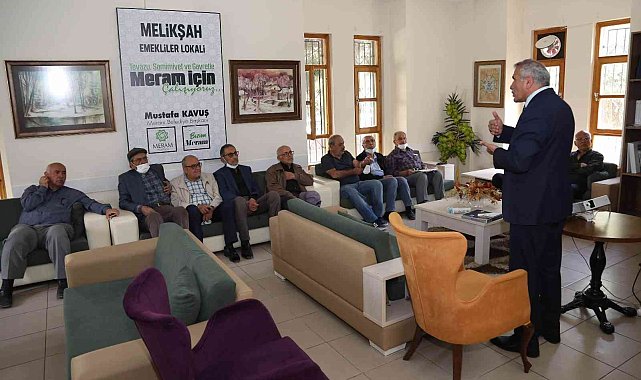 Meram'daki emekli lokallerinde öğrenmenin yaşı yok