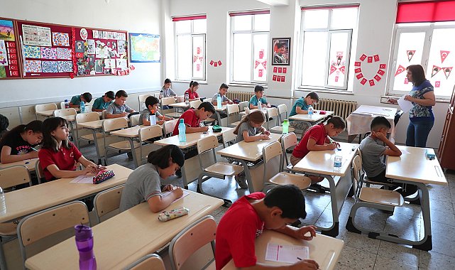 Merkezefendi'de 4 bin öğrenci 'Robotik Kodlama Sınavı'na girdi