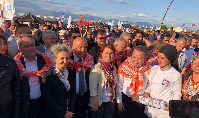 Mersin, Antalya Yörük Türkmen Festivali'nde tanıtılıyor