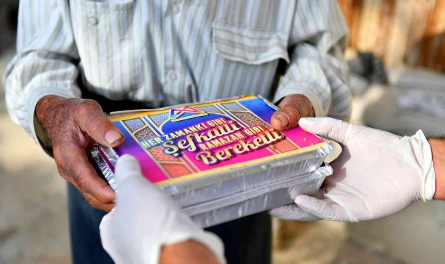 Mersin Büyükşehir Belediyesi, Ramazan boyu iftar yemeği dağıttı
