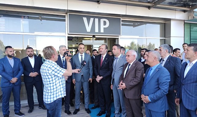 MHP heyeti, Diyarbakır&#039;a çıkarma yaptı