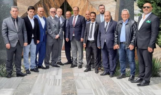 MHP Yalova İl Teşkilatı'ndan şehitliklere ziyaret