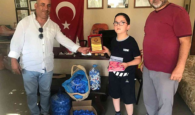 Milas'ta 9 yaşındaki Yiğit'ten örnek davranış