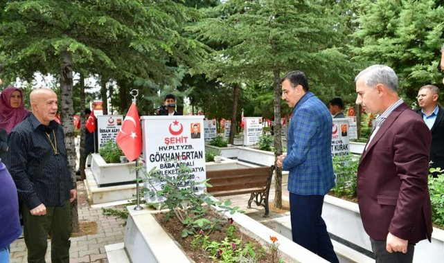 Milletvekili Tüfenkci ile Başkan Çınar'dan şehitlik ziyareti