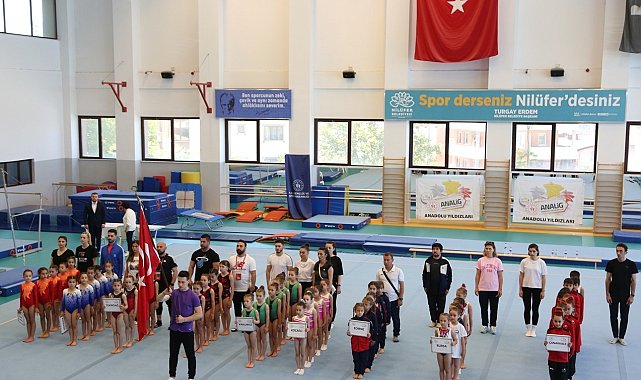 Minik cimnastikçiler Nilüfer'de yarıştı