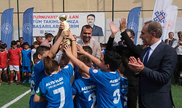 Minik kramponlarda şampiyon Burhan Erdayı