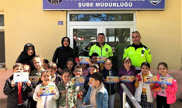 Minik öğrenciler Trafik Haftası'nı kutladı