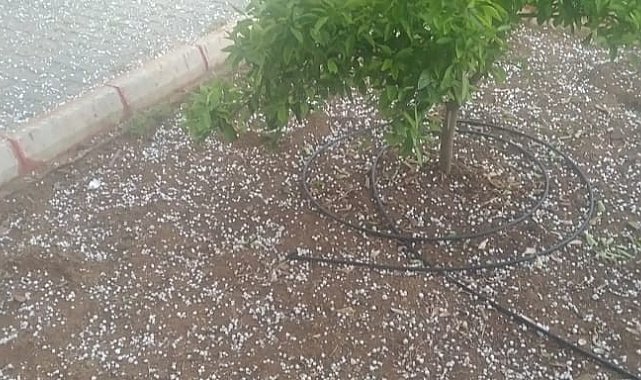 Misket büyüklüğünde dolu yağdı