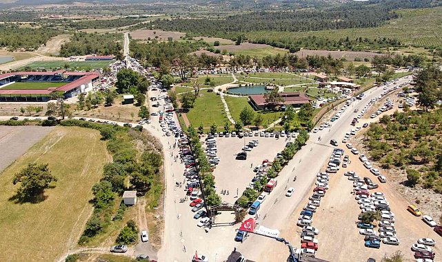 Modifiye araçlar Ortaköy'de görücüye çıktı