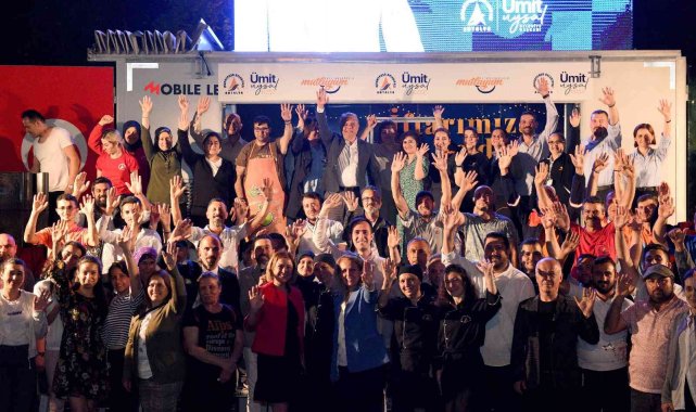 Muratpaşa'da 80 bin kişi iftarlarda bir araya geldi