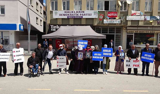 Muş&#039;ta bedensel engellilerden evlat nöbetindeki annelere destek