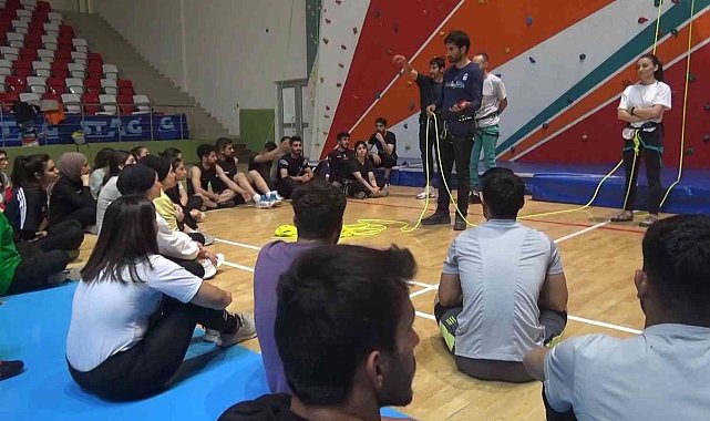Muş'ta ilk kez hızlı tırmanış duvarı temel eğitimi başlatıldı