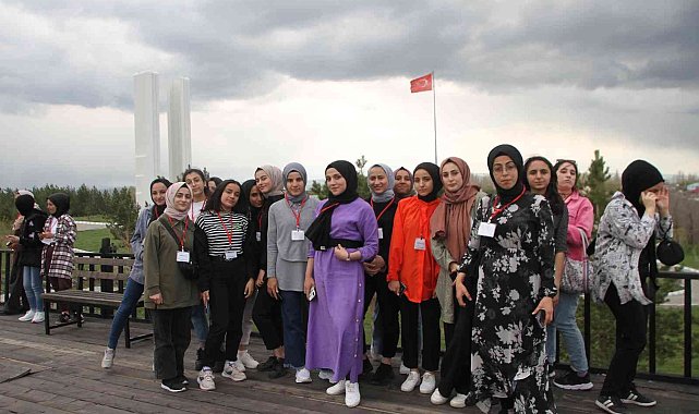 Muşlu öğrenciler Malazgirt ilçesini gezdi