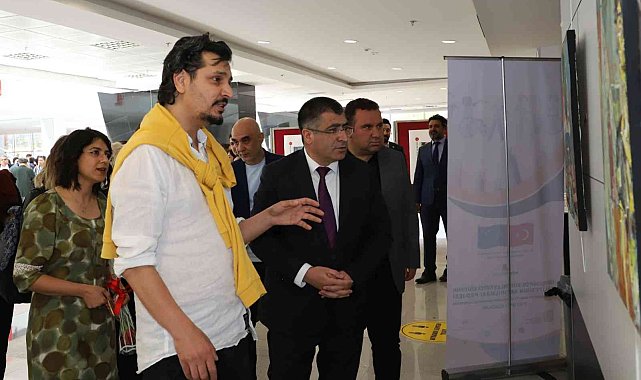 NEVÜ&#039;de Kişisel ve Karma Resim Sergisi açıldı