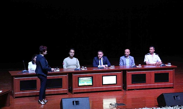 Niğde'de Meslek Tanıtım ve Kariyer buluşmaları yapıldı